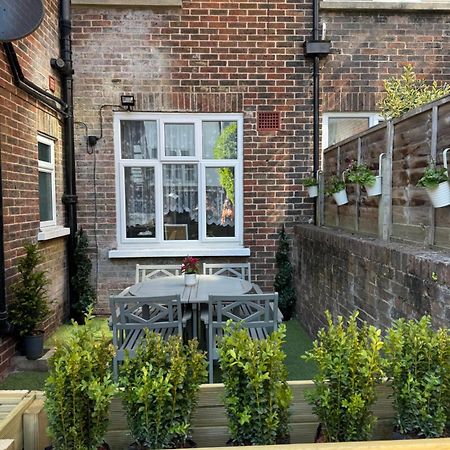 2 Bedroom Apartment Ground Floor Eastbourne Town Centre Exterior photo