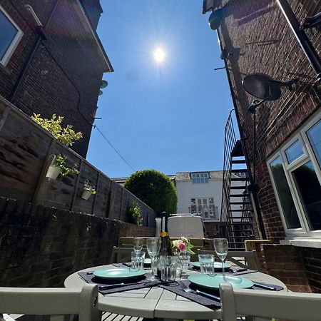 2 Bedroom Apartment Ground Floor Eastbourne Town Centre Exterior photo
