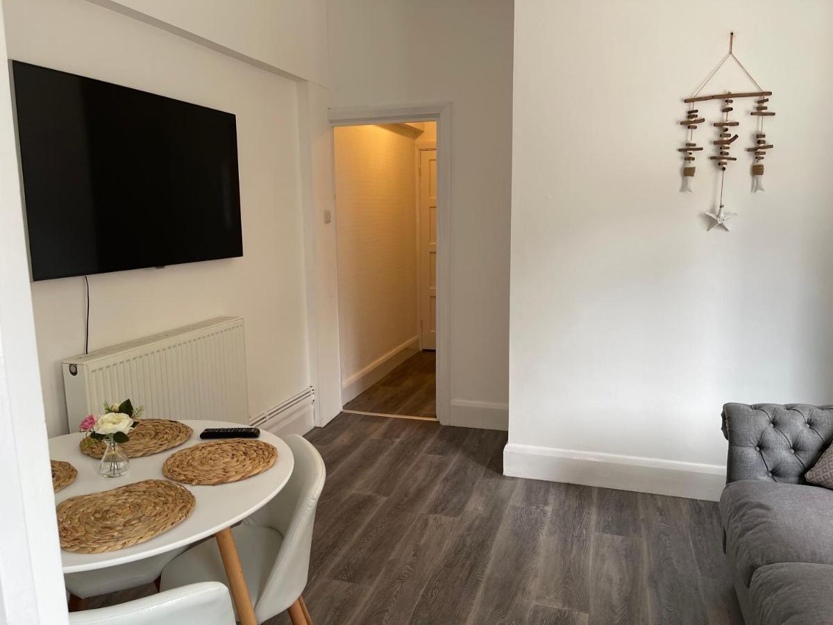 2 Bedroom Apartment Ground Floor Eastbourne Town Centre Exterior photo