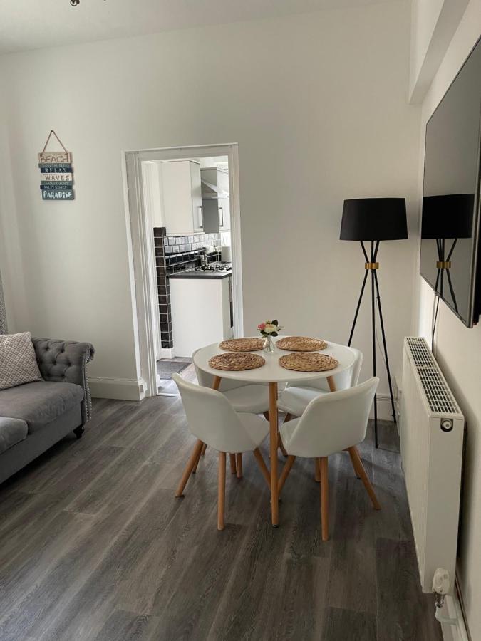 2 Bedroom Apartment Ground Floor Eastbourne Town Centre Exterior photo